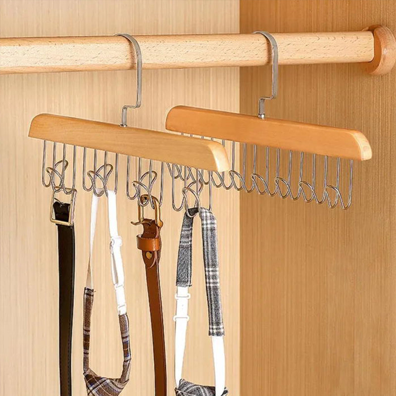 Rutschfeste Garderobe mit mehreren Haken